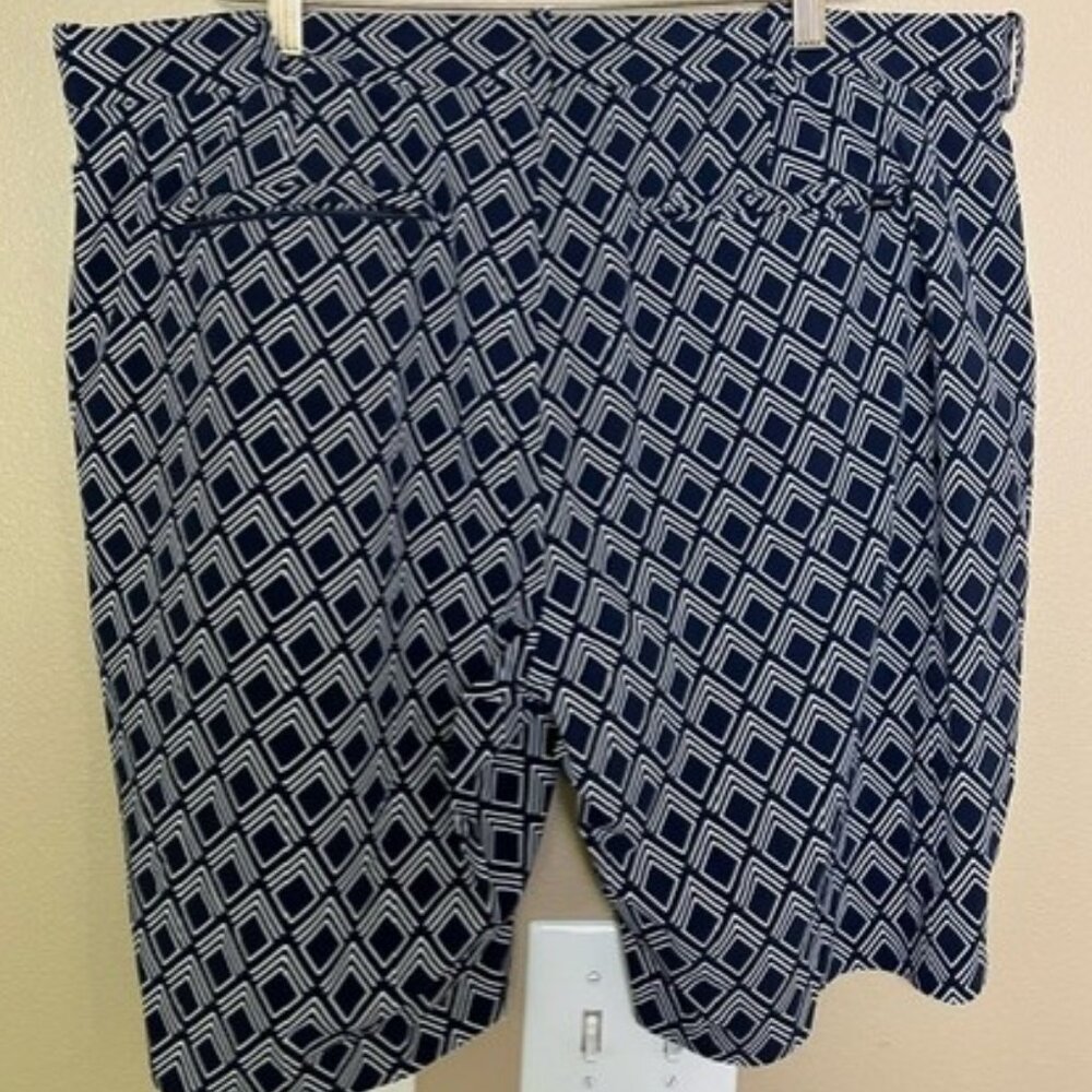 Polo Golf by Ralph Lauren Shorts - Picture 2 of 2